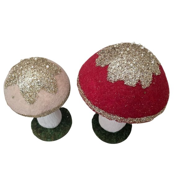 Decorative Glitter Felt Mushroom set. Red white and gold mushroom decor - Picture 4 of 6